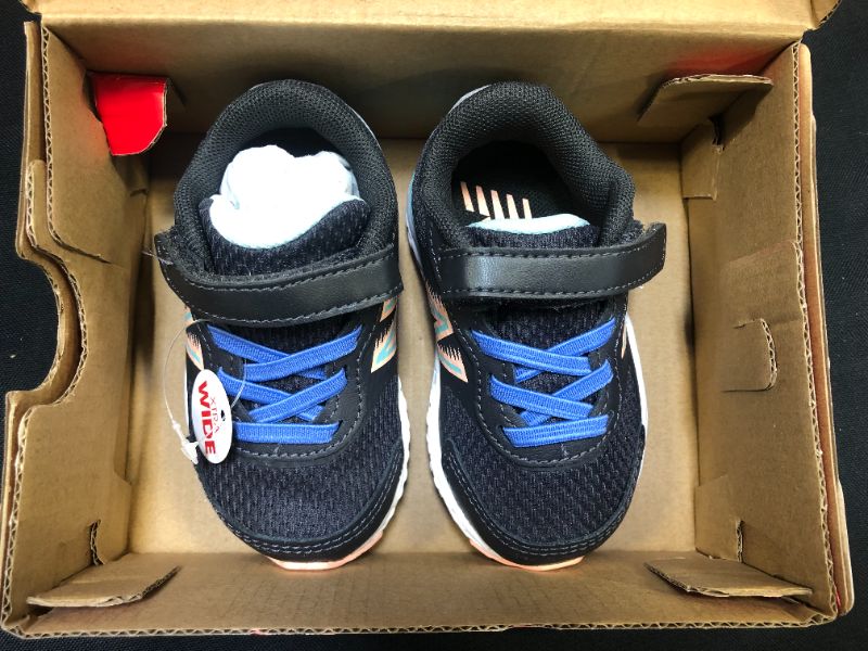 Photo 2 of New Balance Infant ' 680 V6 Hook and Loop Running Shoe
SIZE 3 