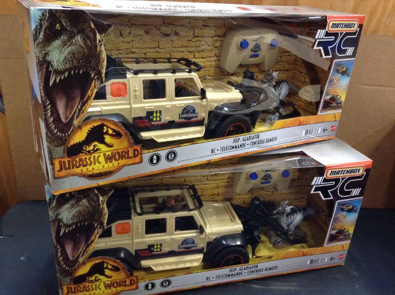 Photo 3 of 2 pack --?Matchbox Jurassic World Dominion Jeep Gladiator R/C Vehicle with 6-inch Dracorex Dinosaur Figure, Remote-Control Car with Removable Auto-Capture Claw------new factory sealed 

