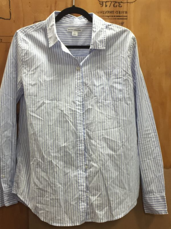 Photo 1 of Amazon Essentials long sleeve button shirt size M