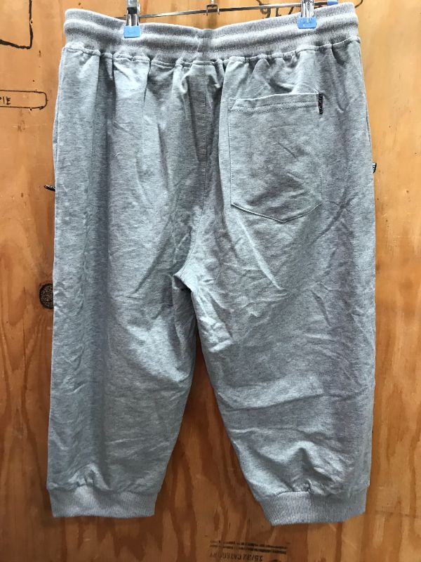 Photo 3 of best classic  jogger Shorts  for men Size 38