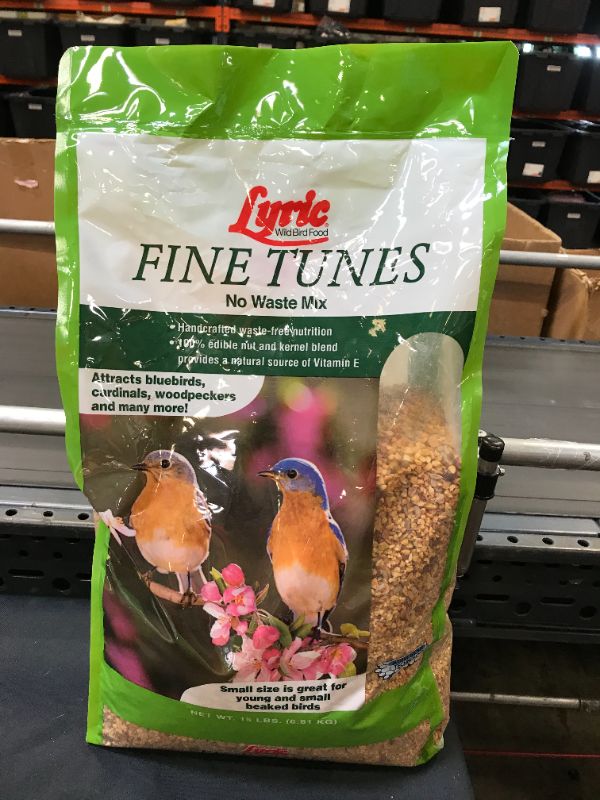 Photo 1 of Lyric - Fine Tunes Wild Bird Food 15 Pound