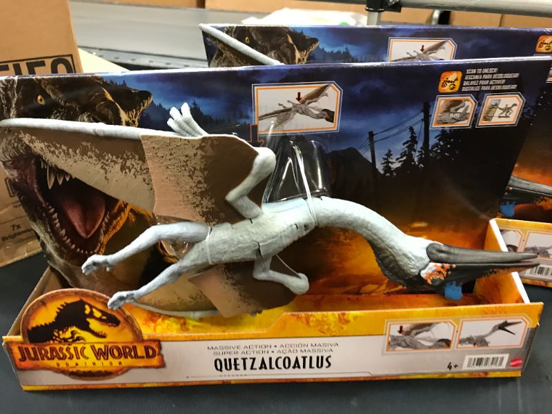 Photo 4 of Jurassic World: Dominion Massive Action Quetzalcoatlus Dinosaur Attack Motion Figure --2pc