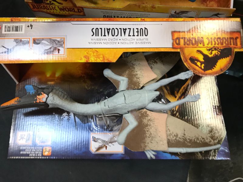 Photo 3 of Jurassic World: Dominion Massive Action Quetzalcoatlus Dinosaur Attack Motion Figure --2pc