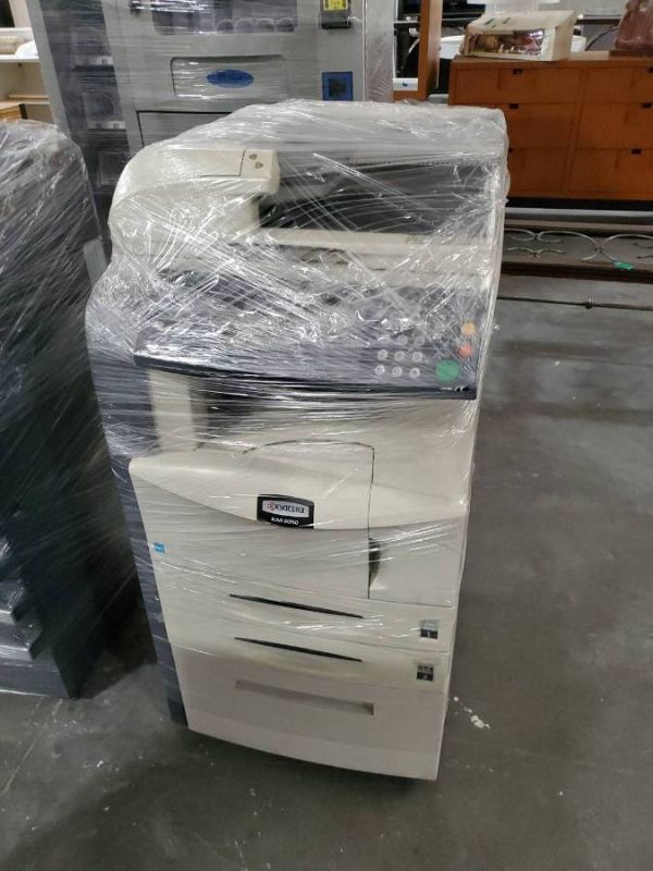 Photo 3 of KYOCERA KM 3050-----parts only
