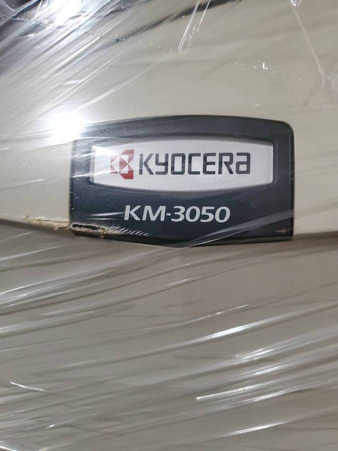 Photo 2 of KYOCERA KM 3050-----parts only
