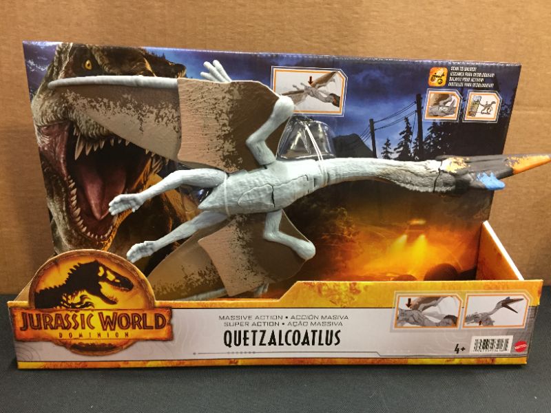 Photo 2 of ?Jurassic World Dominion Massive Action Quetzalcoatlus Dinosaur Action Figure with Attack Movement 
