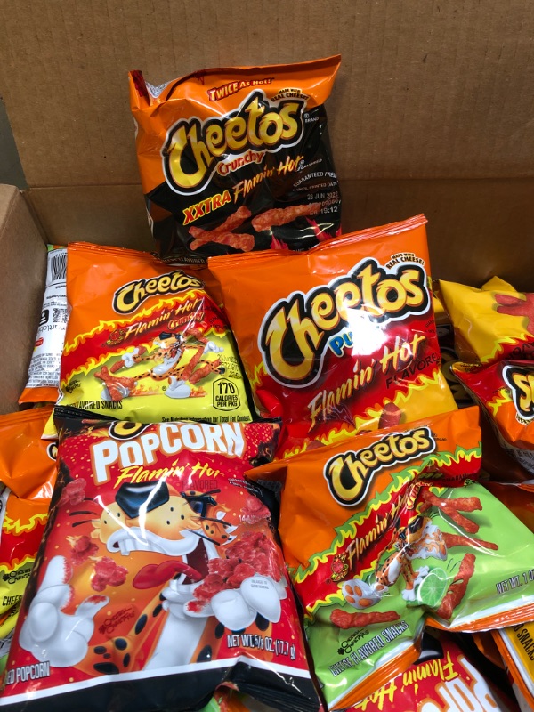 Photo 2 of 40 ct hot Cheeto variety pack 
EXP jun 14 2022