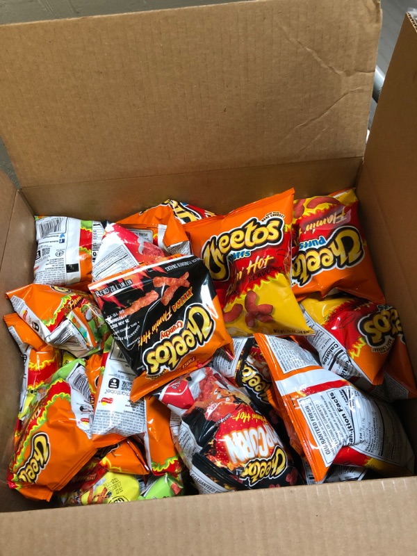 Photo 1 of 40 ct hot Cheeto variety pack 
EXP jun 14 2022