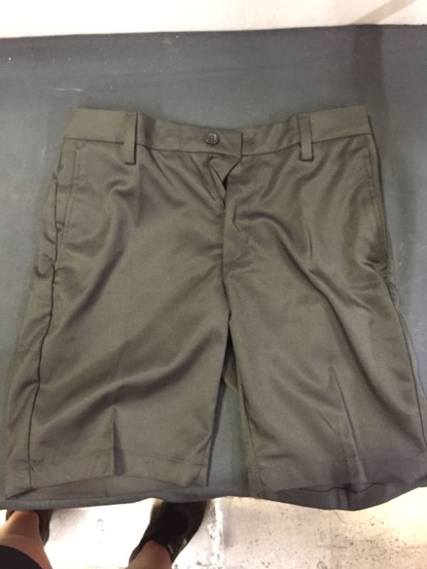 Photo 2 of Amazon Essentials Men's Slim-Fit Stretch Golf Short
mens 30 waist
