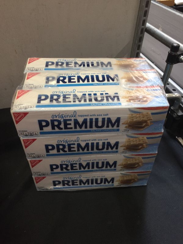 Photo 1 of 12 pck NABISCO PREMIUM SALTINE CRACKERS - 4 OZ
EXP JUNE 12 2022