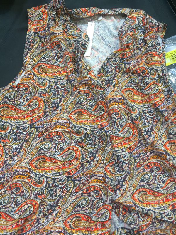 Photo 1 of womens top size XL