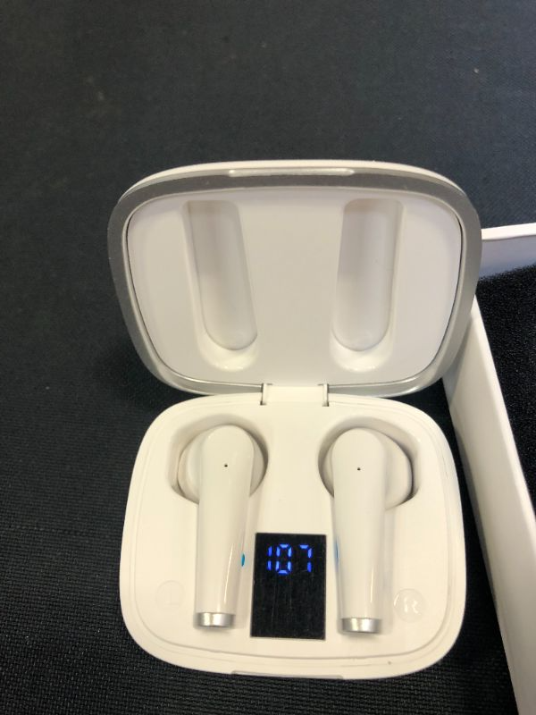 Photo 1 of D3 Earbuds / Wireless and Charging Case