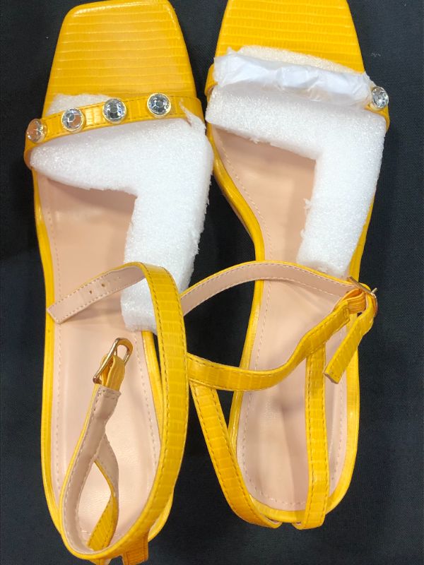 Photo 2 of VETASTE WOMEN FLATS (HEEL WEDGES) SIZE 11 YELLOW 