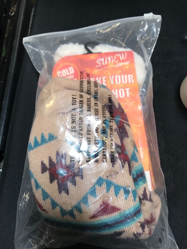 Photo 1 of womens thermal socks 
one size 