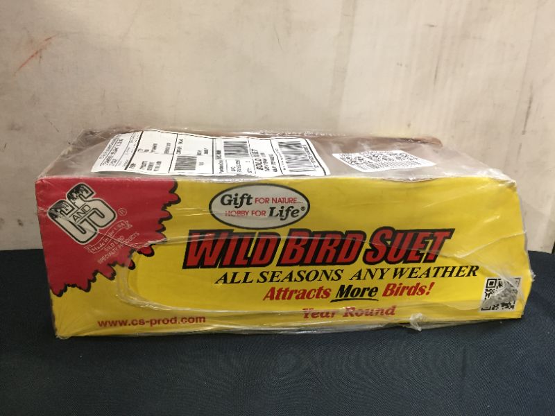 Photo 3 of 11.75 oz. Hot Pepper Delight Wild Bird No Melt Suet Dough [Set of 12]
