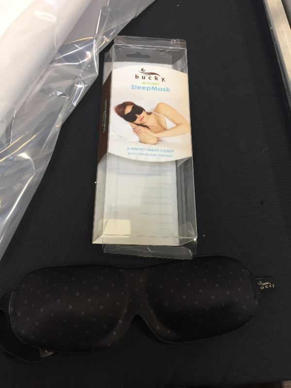 Photo 2 of Bucky 40 Blinks No Pressure Beauty & Travel Eye Masks, Gray Dots
