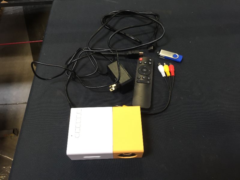 Photo 1 of generic mini projector 