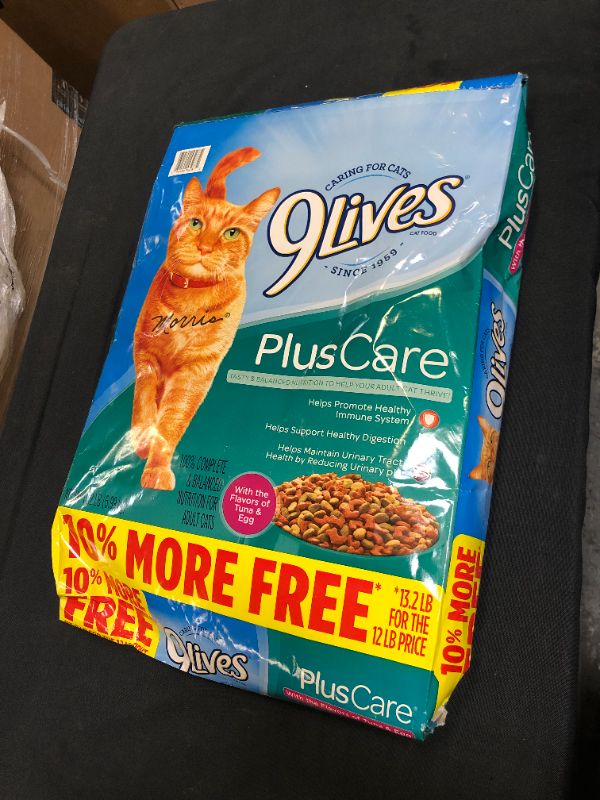 Photo 2 of 9Lives Plus Care Dry Cat Food, 13.3 Lb 
BB: 05/17/22