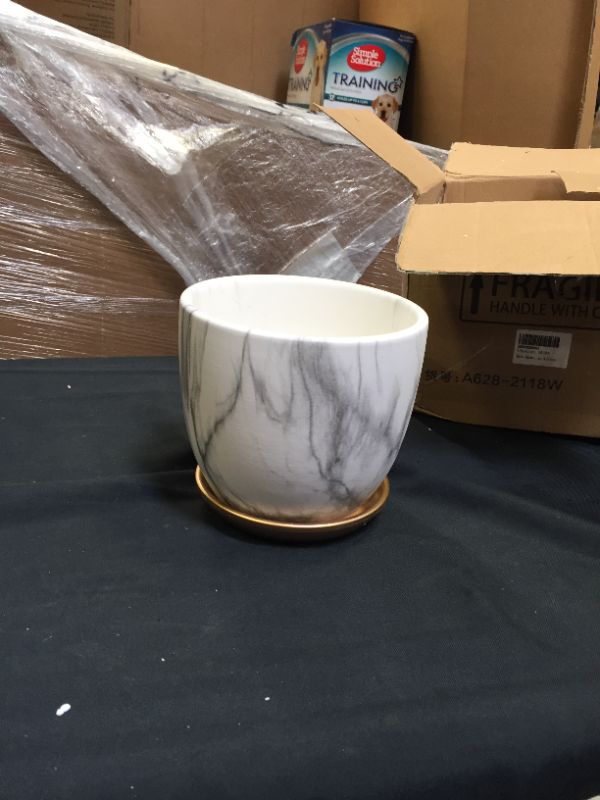 Photo 1 of 6" faux marble pot 