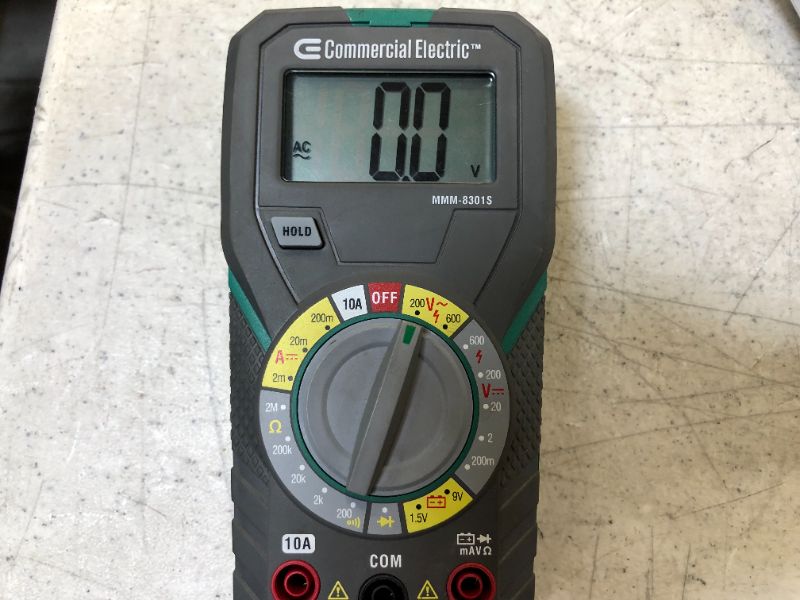 Photo 3 of Manual Ranging Multimeter
