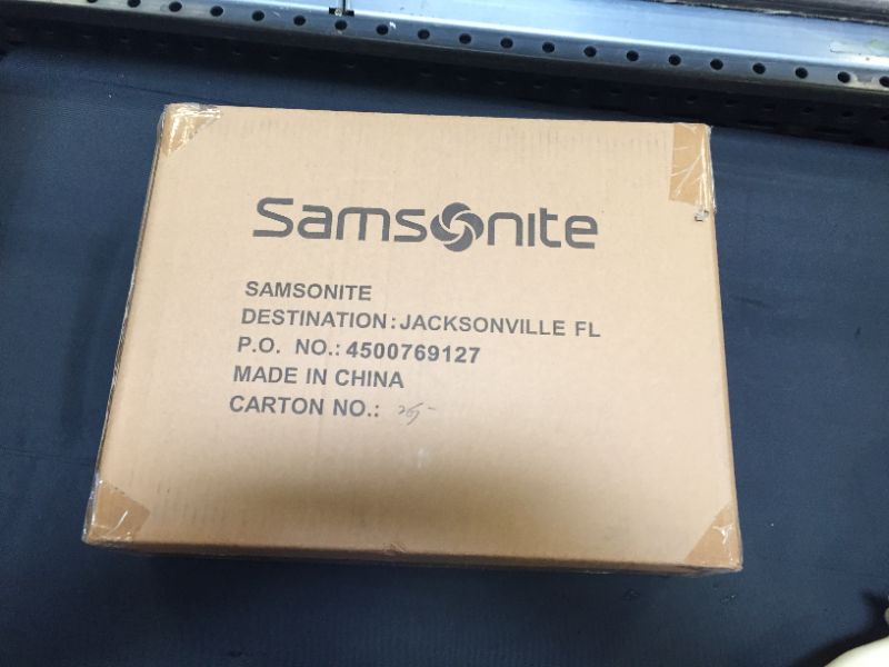 Photo 4 of Samsonite Modern Utility Laptop Messenger Bag
