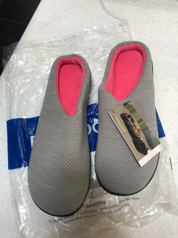 Photo 2 of RockDove Women's Birdseye Knit Memory Foam Slipper womens 7 - 8 
