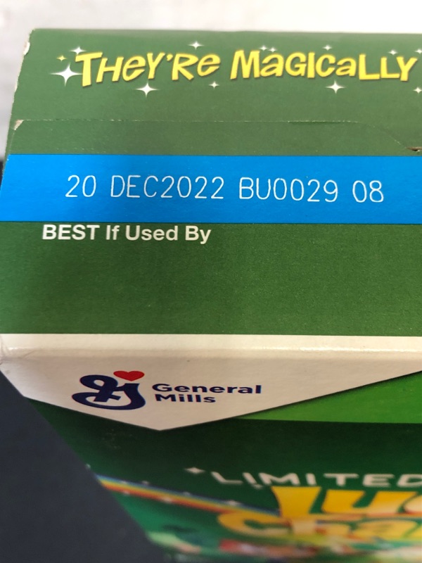 Photo 3 of 18.6 OZ FAMILY LUCKY CHARMS Limited Edition Cereal Magic Clovers Turn MILK GREEN, EXP 11/20/22
