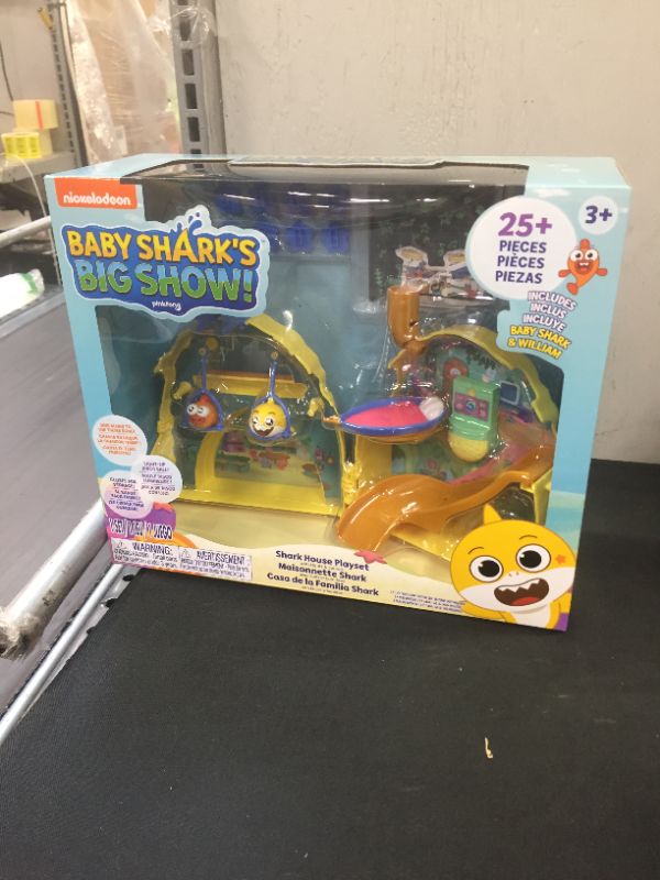 Photo 2 of Baby Shark House Playset