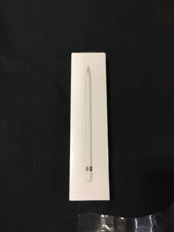 Photo 2 of Apple Pencil (1ST GENERATION)