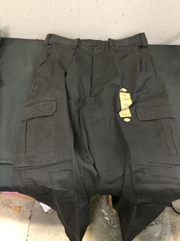 Photo 2 of Dickies Men's Loose-Fit Cargo Work Pant 34X30