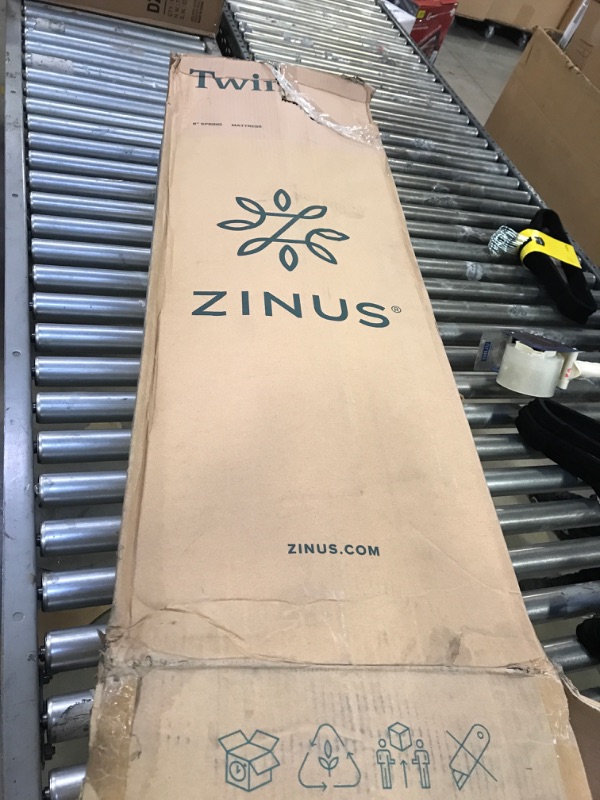 Photo 2 of Zinus 8 Inch Foam and Spring Mattress / CertiPUR-US Certified Foams / Mattress-in-a-Box, Twin Twin 8 Inch Mattress