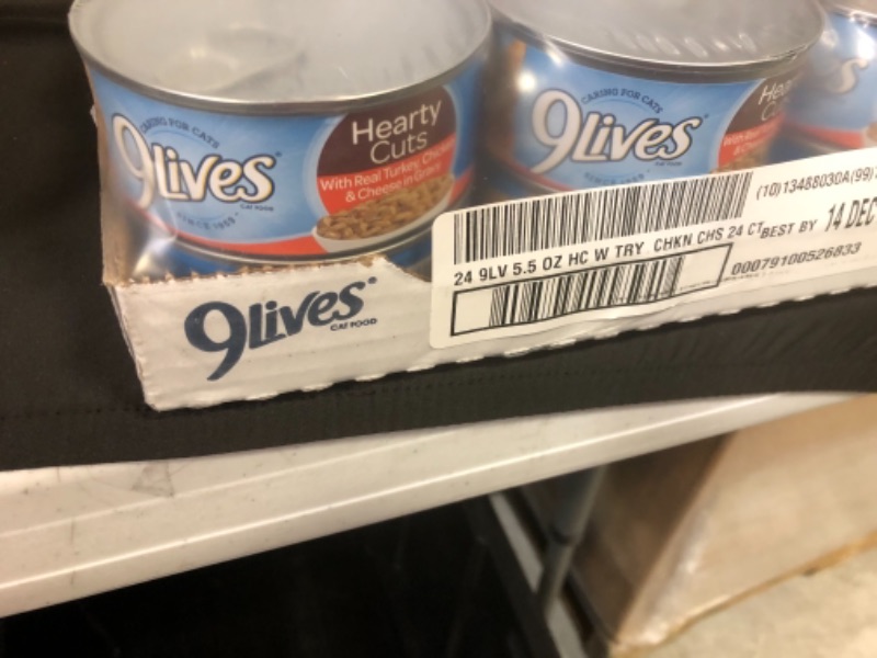 Photo 2 of 9Lives Hearty Cuts Wet Cat Food in Gravy, 5.5 Ounce Cans (Pack of 24)  -- BB Dec 14 2023 --
