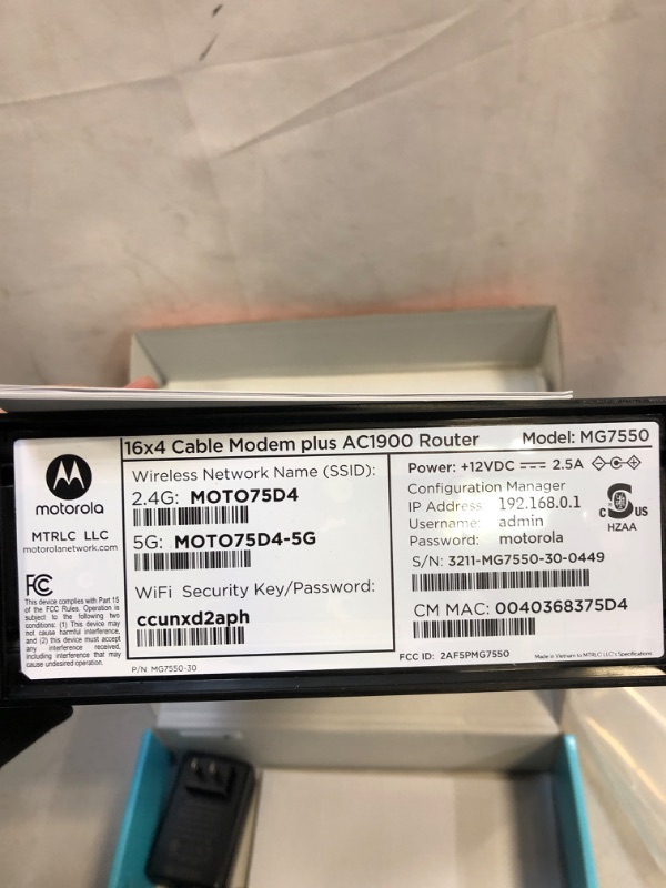 Photo 4 of Motorola MG7550 16x4 Cable Modem Plus AC1900 Dual Band WiFi Gigabit Router with Power Boost and DFS (unable to fully test)