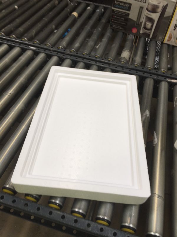 Photo 2 of 19"x12"x15.5" perishable insulated foam box 