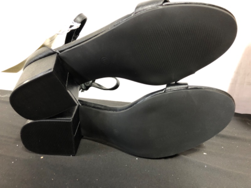 Photo 1 of Amazon Essentials Women's Two Strap Heeled Sandal---Size 12W