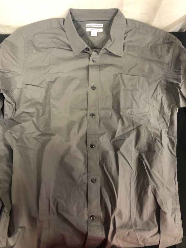 Photo 2 of Amazon Essentials Men's Long-Sleeve Regular-fit Casual Poplin Shirt size m