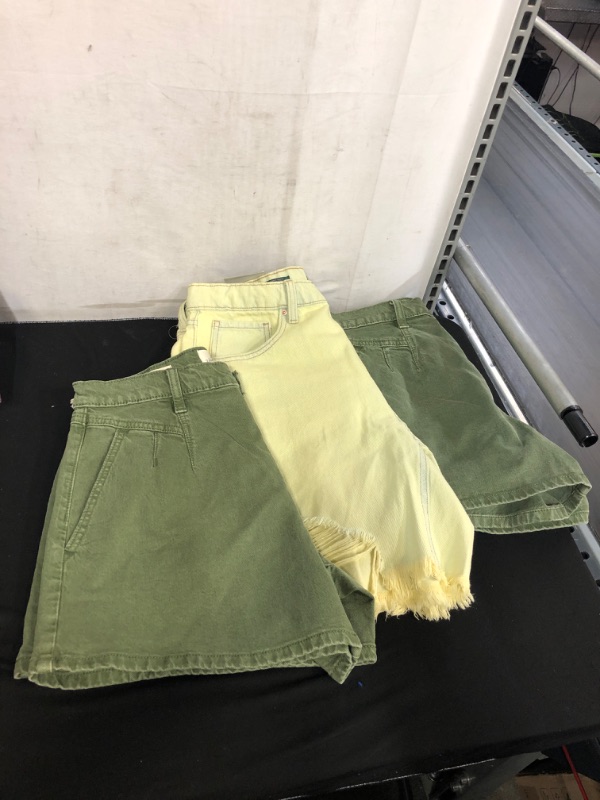 Photo 1 of 3PC LOT, WOMENS BRAND SHORTS, SIZE 8 