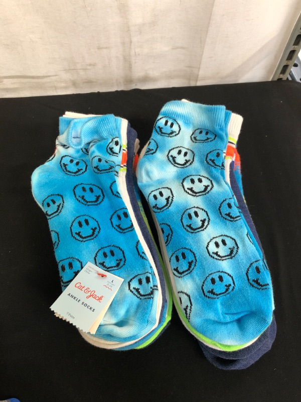 Photo 1 of 2PC LOT, KIDS SOCKS, SIZE L, XL 
