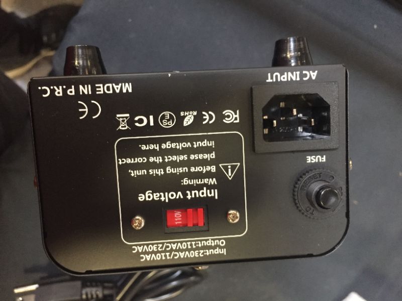 Photo 1 of LVYUAN Voltage Transformer Converter 500 Watt Step Up/Down Convert from 110-120 Volt to 220-240 Volt and from 220-240 Volt to 110-120 Volt with US Outlet, Universal Outlet, Circuit Breaker
