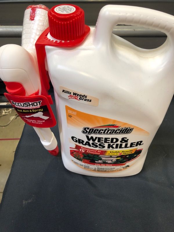 Photo 1 of 1.33gal Weed & Grass Killer AccuShot Sprayer - Spectracide

