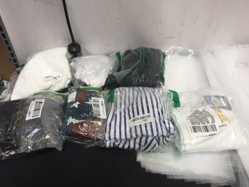 Photo 1 of ASSORTED USED CLOTHING BAG LOT, VARIOUS SIZES SOLD AS IS