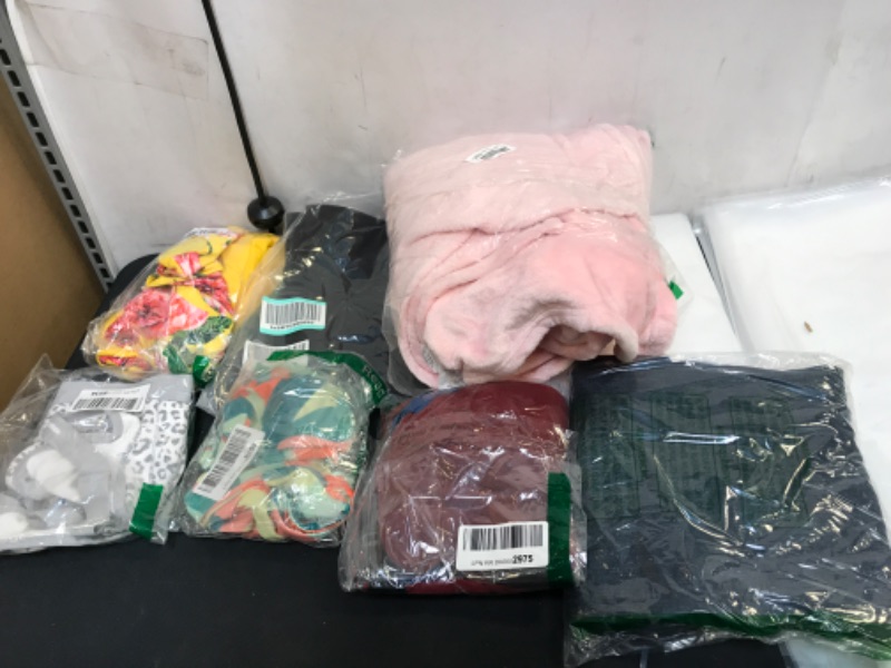 Photo 1 of ASSORTED USED CLOTHING BAG LOT, VARIOUS SIZES SOLD AS IS