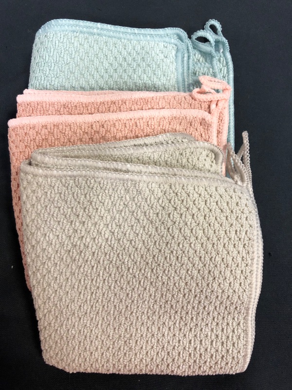 Photo 1 of 6 MEDIUM MICRO FIBER TOWELS 
BLUE, TAN, ROSE  2 OF EACH 
