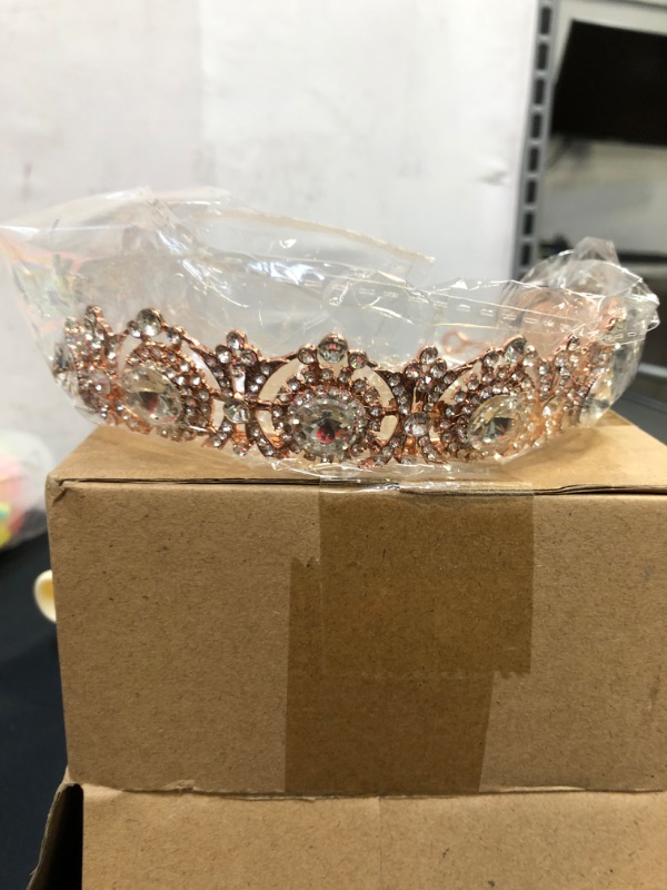 Photo 5 of COCIDE Rose Gold Tiara and Crown for Women Vintage Crystal Queen Headband Rhinestones Princess Tiaras Antique Hair Accessories for Bride Party Bridesmaids Bridal Prom Halloween Costume Cos-play Gifts
