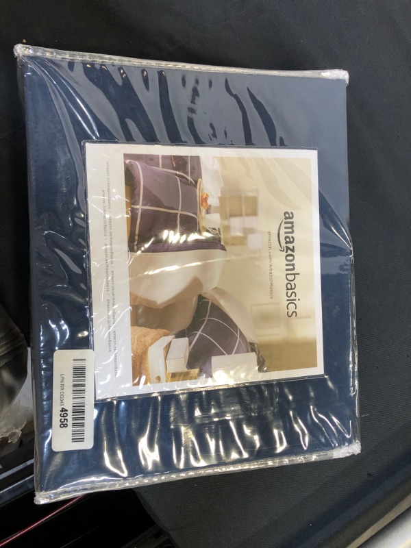 Photo 2 of Amazon Basics Ultra-Soft Cotton Fitted Bed Sheet. SIZE TWIN XL 