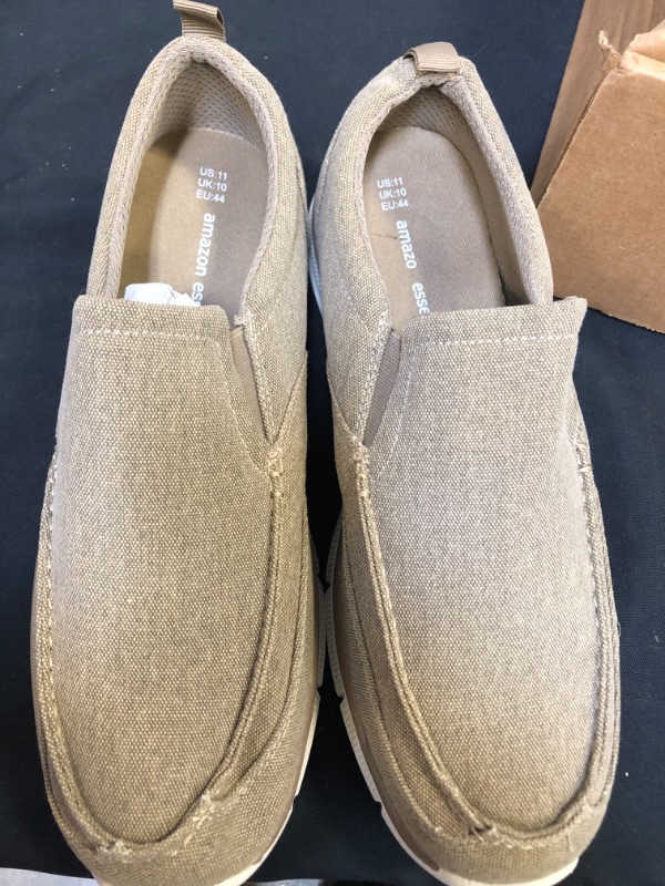 Photo 2 of Amazon Essentials Men's Lander Loafer. SIZE 11