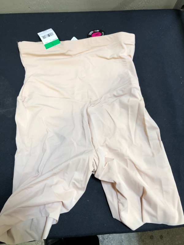 Photo 3 of Flexees Women's Maidenform Firm Foundations Hi-Waist Thigh Slimmer
