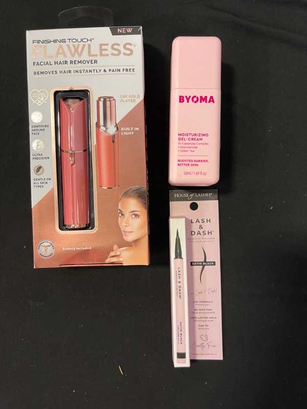 Photo 1 of  FLAWLESS SHAVER , MOISTERIZER AND EYELINER BUNDLE