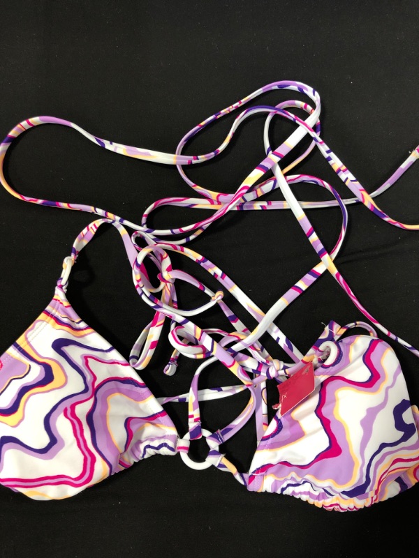 Photo 1 of BIKINI TOP  SIZE L 8-10