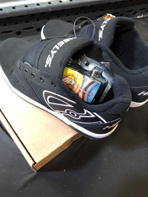Photo 4 of Heelys Adult Propel Skate Shoes  -- Size 8 --